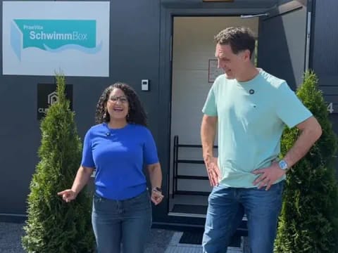Hi! Mich haben immer wieder Fragen rund um Kinderschwimmkurse bei @praevita.siegen erreicht, deshalb habe Zoran Borovnica von der Schwimmbox besucht. - Instagram Vorschaubild 1