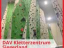 So!! 75% von euch wollen mehr über unsere Besuch im @dav_kletterzentrum_siegerland wissen, und ich freue mich sehr, es mit euch zu teilen, dafür sind wir ja da 💫 - Instagram Vorschaubild 1