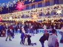 Wir lieben die Eislaufbahn auf dem Weihnachtsmarkt in #Siegen! 🌟🥰 Die Eislaufbahn ist täglich zu den Weihnachtsmarktzeiten von 11.00 bis 22.00 Uhr geöffnet. - Instagram Bild 1