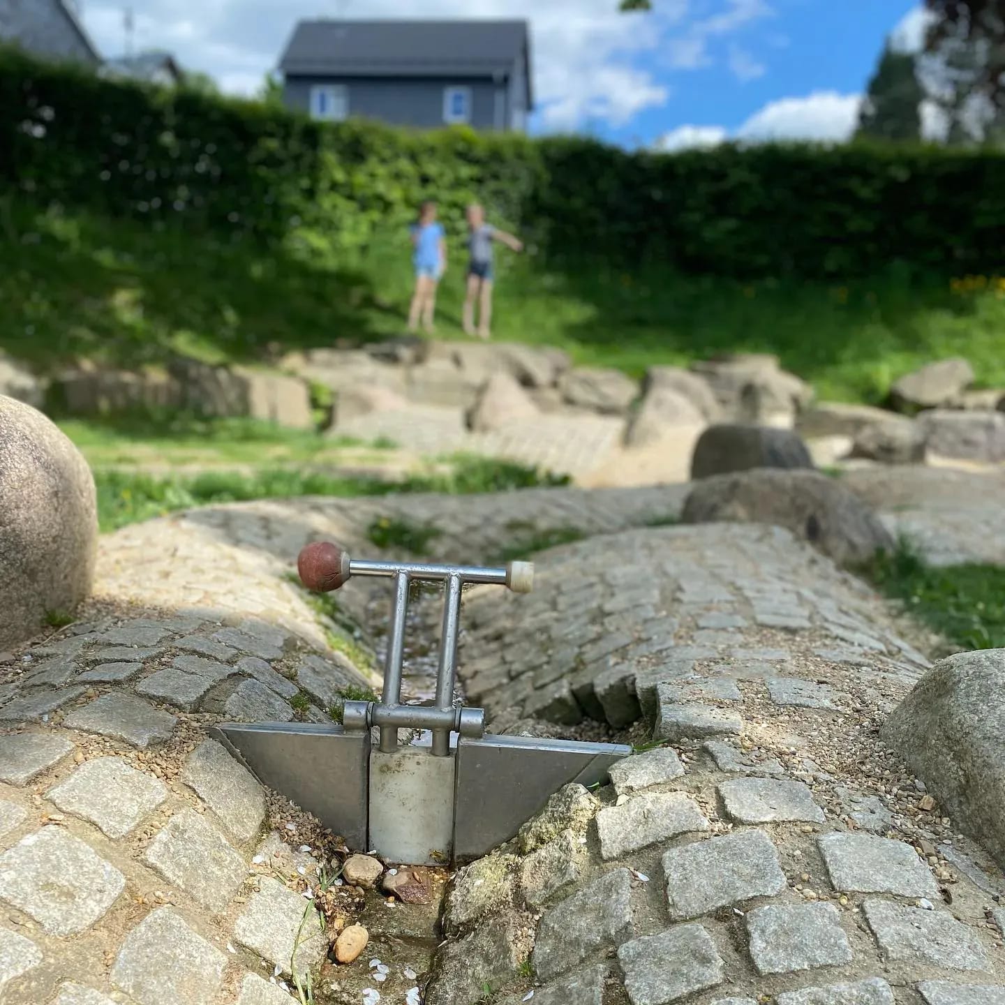 💫 Am Freitag hatten wir so ein schönes Playdate mit @Ly_kreativmaschine und ihren lieben Kids auf dem Spielplatz in der - Instagram Bild 1