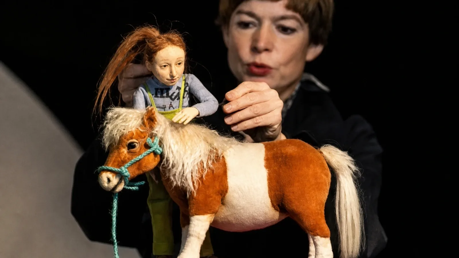 Pony im Koffer – Dorothee Carls in Kulturhaus Lÿz