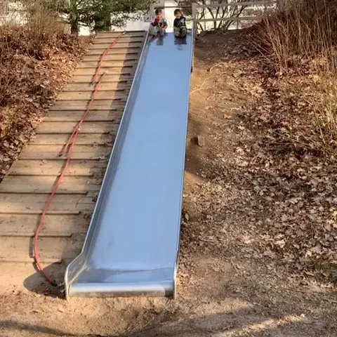 Die Rutsche 👯‍♂️ - Instagram Vorschaubild 1