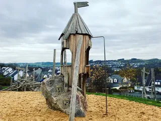 Spielplatz Kiefernweg/Eschenweg in Olpe: „HeimatflOEhe“. - Instagram Bild 4