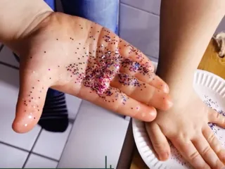 ❤️ Danke für eure Liebe, Tipps und Nachrichten! ❤️ Hier eure Tipps: 👉🏽 Auf YouTube:  Das Coronavirus Kindern einfach erklärt.⠀ - Instagram Bild 6