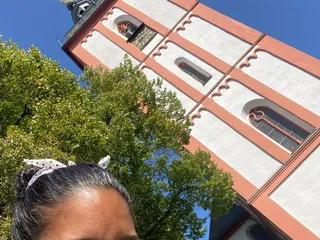 Freunde! Heute waren wir in der Stadt, haben nach den süßen Figürchen gesucht und überall gespielt! - Instagram Bild 4