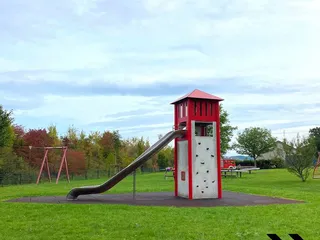 Heute präsentieren wir den Feuerwehr Spielplatz in KReuztal! (Nicht Keuztal 😅🤪) - Instagram Bild 3