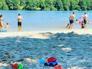 Wir haben den Heisterberger Weiher besucht und es hat uns super gefallen! 💫 - Instagram Bild 3