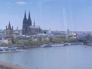 Gestern waren wir in Köln! 💫 - Instagram Bild 3