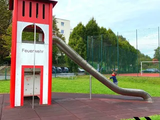 Heute präsentieren wir den Feuerwehr Spielplatz in KReuztal! (Nicht Keuztal 😅🤪) - Instagram Bild 4
