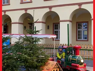 Und heute waren wir wieder auf dem @siegener_weihnachtsmarkt! - Instagram Bild 7