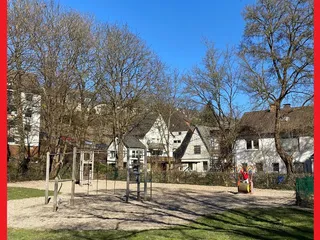 🤗 Hola! Habe so viele Fragen bekommen! Deswegen lasse ich euch mehr Infos über Café Pause, der Flyer und Bilder von unserem Spaziergang zum 📍Spielplatz Hüttengrabenweg (Google Maps). - Instagram Bild 7